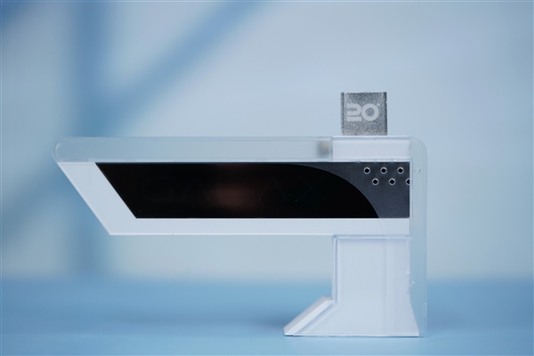 純白高顏值！影馳20周年款RTX 4070顯卡圖賞