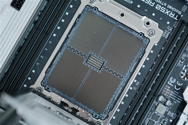 支持AMD銳龍線程撕裂者7000！技嘉TRX50 AERO D主板圖賞