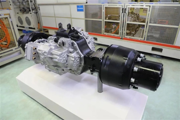 爬坡?lián)Q擋不中斷、動力不衰竭！長城自研智卡電驅(qū)橋下線：電機(jī)效率高達(dá)97%