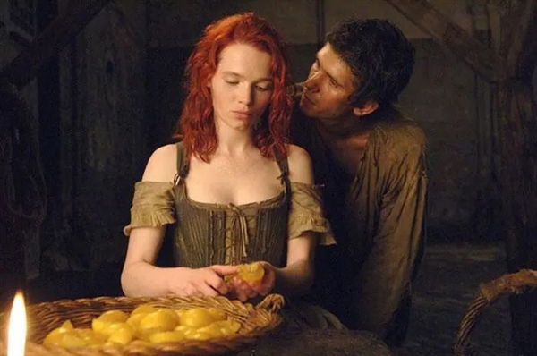 為什么女生有體香 到底來自于什么部位