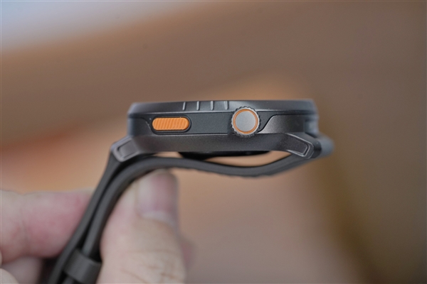 Keep首款智能手表！Keep Watch Pilot 1智能手表圖賞