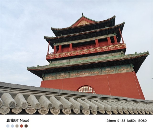 最香的驍龍8s Gen3手機(jī)！真我GT Neo6上手：質(zhì)價(jià)比拉滿