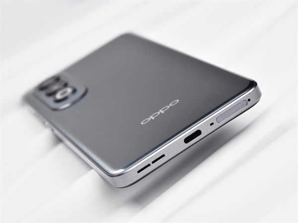 百瓦快充+5500mAh大電池同檔罕見！OPPO K12上手