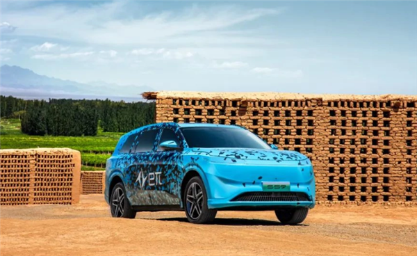 東風(fēng)eπ首款SUV曝光：造型神似理想 3排6座 提供增程純電可選