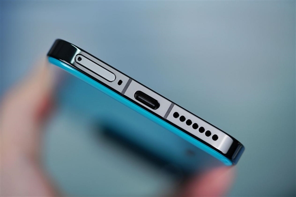 小米汽車同色！小米14、小米手表S3海灣藍(lán)定制版圖賞