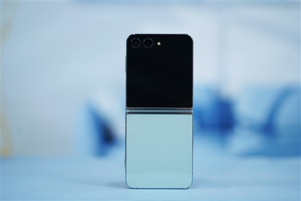 性能最強(qiáng)小折疊屏！三星Galaxy Z Flip5圖賞