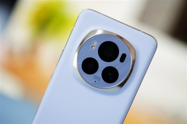 壓花素皮絕美！榮耀Magic 6 Pro流云紫圖賞