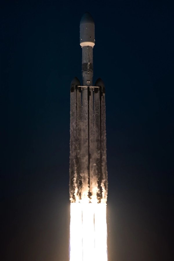 SpaceX重型獵鷹火箭發(fā)射美國太空軍機(jī)密衛(wèi)星：不怕核打擊