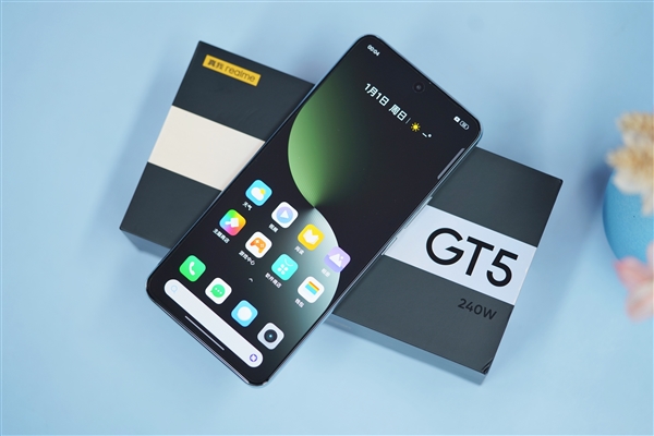 充電最快驍龍8 Gen2旗艦！真我GT5圖賞