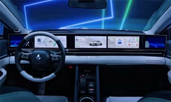 五聯(lián)屏設(shè)計貫穿中控！東風(fēng)本田靈悉L內(nèi)飾首次曝光