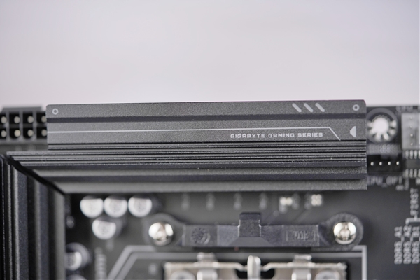 輕松駕馭R9 9950X！技嘉X870 GAMING X WIFI7主板圖賞