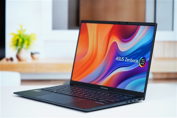 首臺酷睿Ultra筆記本！華碩靈耀14 2024 AI超輕薄本圖賞