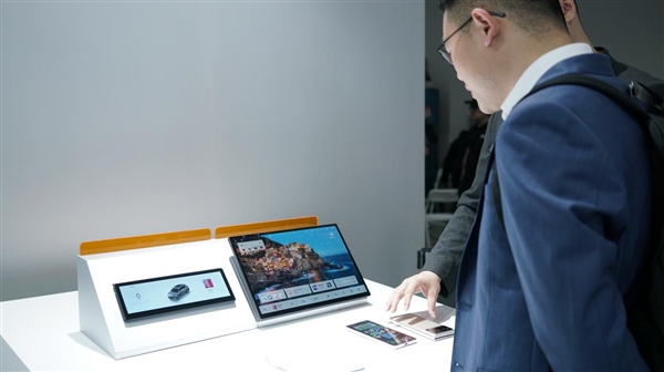 車(chē)機(jī)互聯(lián)第一梯隊(duì)！魅族21系列、Flyme Auto、MYVU AR眼鏡亮相北京車(chē)展