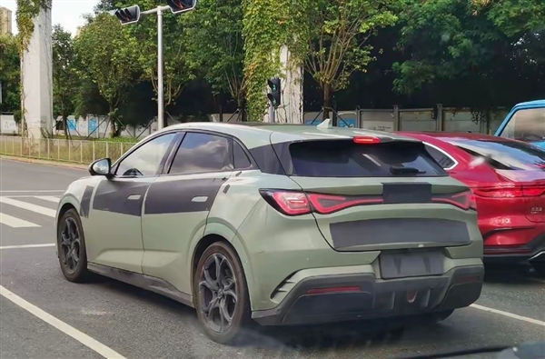 行業(yè)首款兩廂后驅純電鋼炮！比亞迪海豹06 GT本月亮相