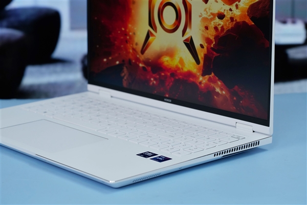 五彩斑斕的白！榮耀MagicBook Pro 16圖賞