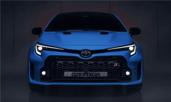 地表最強(qiáng)三缸機(jī)！豐田全新GR卡羅拉賽道版限量發(fā)布：三缸榨出300匹馬力