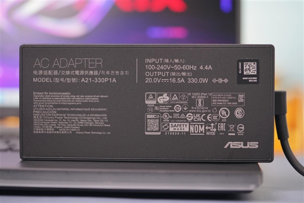 18英寸大屏+RTX 40系顯卡！ROG槍神7 Plus超競版圖賞