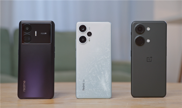 那些割韭菜的千元機(jī) 馬上就要被扔進(jìn)歷史的垃圾堆了