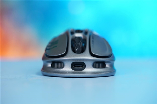 鏤空設(shè)計很科幻！重力星球破繭三模游戲鼠標圖賞