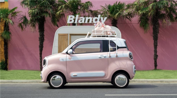 硬剛宏光MINI EV 奔騰小馬開(kāi)啟盲訂 標(biāo)配安全氣囊 