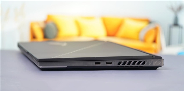 18英寸大屏+RTX 40系顯卡！ROG槍神7 Plus超競版圖賞