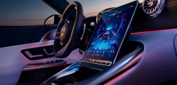  奔馳最美的敞篷跑車！全新AMG SL63登陸國內 依舊搭載V8發(fā)動機