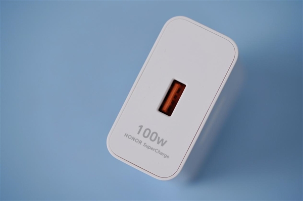 壓花素皮絕美！榮耀Magic 6 Pro流云紫圖賞