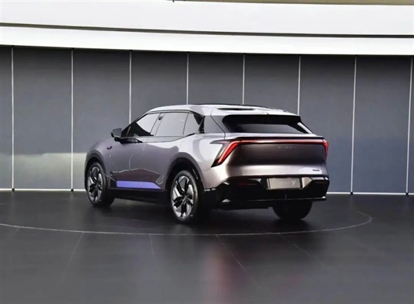 34萬起！高合新車帶翅膀開賣：冰箱彩電大沙發(fā)