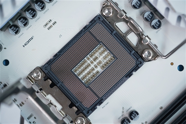 支持DDR5+3個M.2 SSD！影馳B760金屬大師主板D5 Wi-Fi白金版圖賞