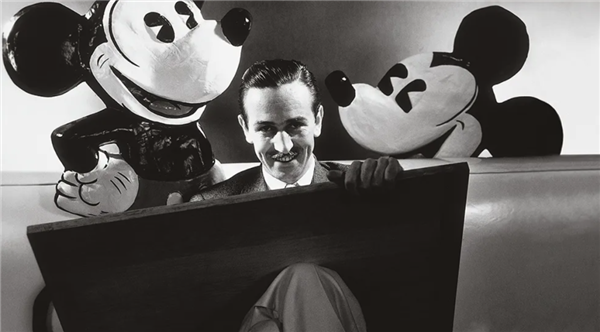 95年過去了 人們終于能對(duì)米老鼠下手了