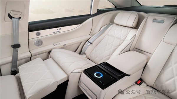 中國(guó)汽車(chē)1超2強(qiáng)格局：比亞迪無(wú)敵、理想復(fù)蘇、華為狂干BBA