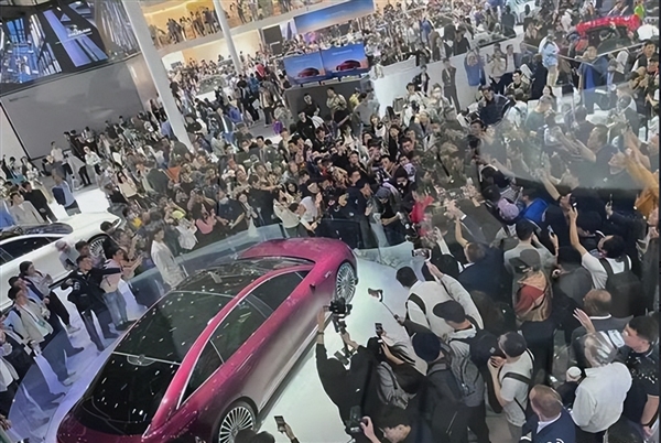 北京車展 不見余承東