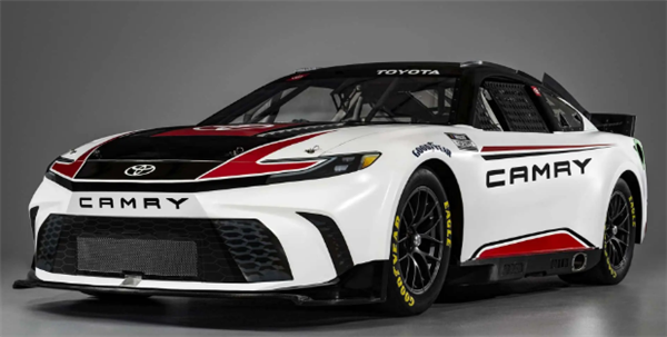 取消車門 換裝5.9L V8發(fā)動機(jī)：史上最強(qiáng)豐田凱美瑞誕生！