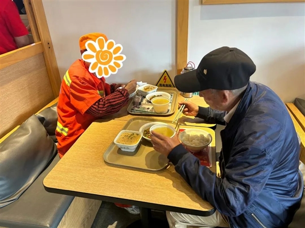 請全國人民免費吃飯 老鄉(xiāng)雞還真不把老鄉(xiāng)當外人