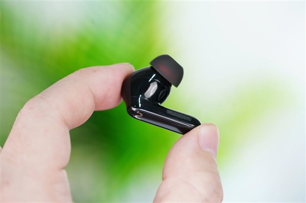 32國(guó)語(yǔ)言同傳翻譯 科大訊飛會(huì)議耳機(jī)Pro 2圖賞