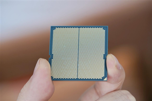 全球最佳游戲CPU！AMD銳龍7 9800X3D處理器圖賞
