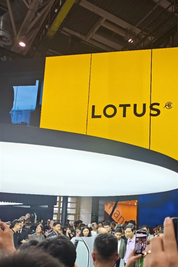 北京車展 不見余承東