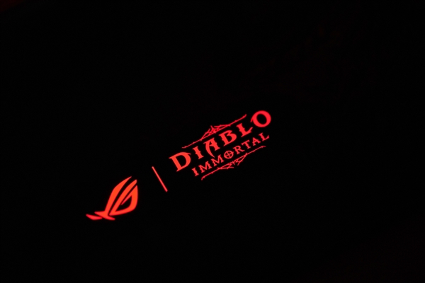 讓玩家心動的定制 ROG 6游戲手機《暗黑破壞神：不朽》典藏限量版圖賞