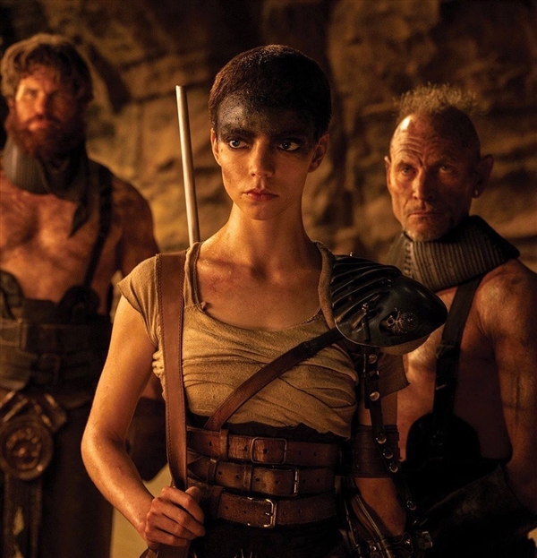 5月上映！《瘋狂的麥克斯：狂暴女神》新劇照發(fā)布