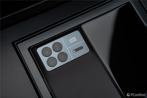 小米MIX Fold 3上手：既全能又輕薄 最完美折疊屏