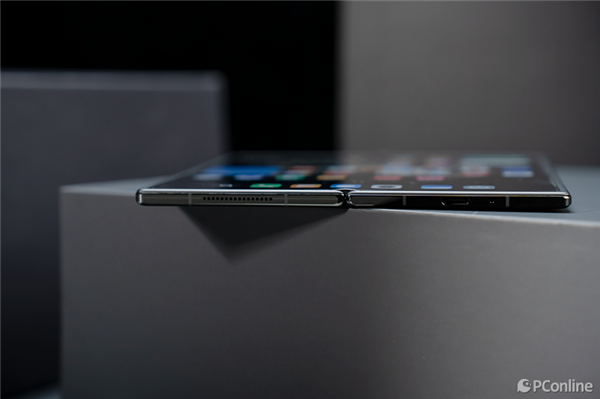 小米MIX Fold 3上手：既全能又輕薄 最完美折疊屏