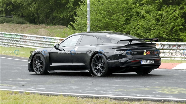 動超過1000匹 ！全新保時捷電動“蛙王”現(xiàn)身紐北