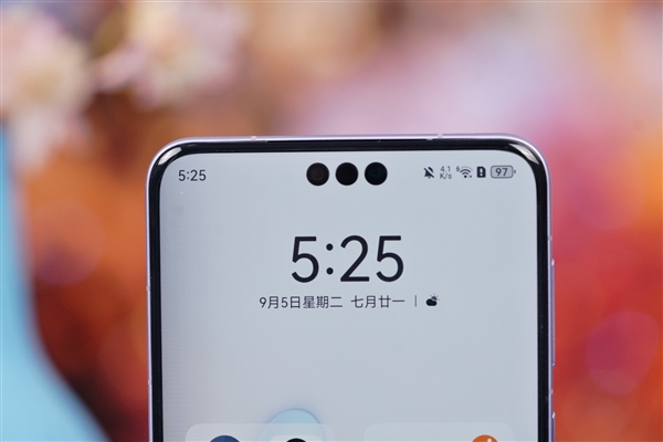 6999元最強(qiáng)“爭(zhēng)氣機(jī)”！華為Mate 60 Pro南糯紫圖賞