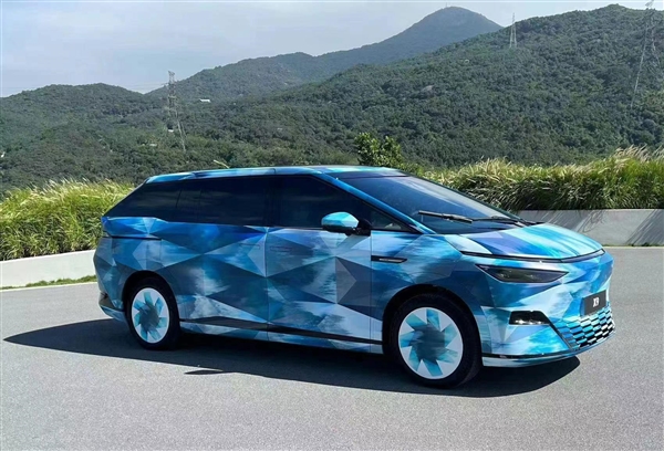 “年輕態(tài)”MPV 小鵬X9高清諜照曝光：溜背造型實(shí)屬罕見