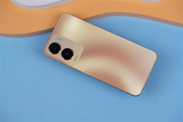 5000mAh長續(xù)航！輕薄千元機vivo Y35圖賞