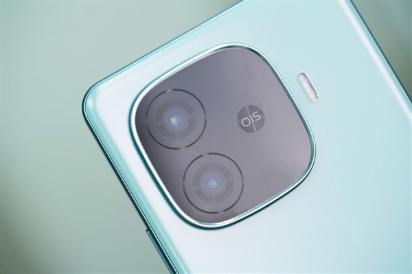 第三代驍龍8s+6000大電池！iQOO Z9 Turbo圖賞