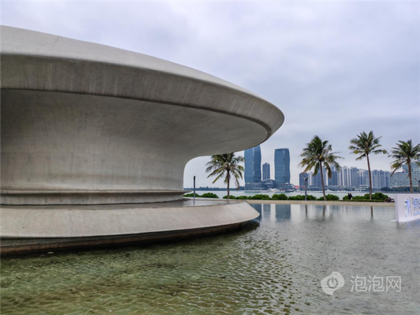 榮耀90 GT上手：游戲滿幀 性能釋放堪比驍龍8 Gen3旗艦