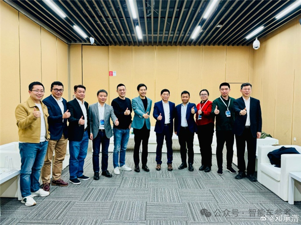 雷軍臨門降價引爆小米SU7！一夜賣光一年產(chǎn)能：高管自曝回廠打螺絲