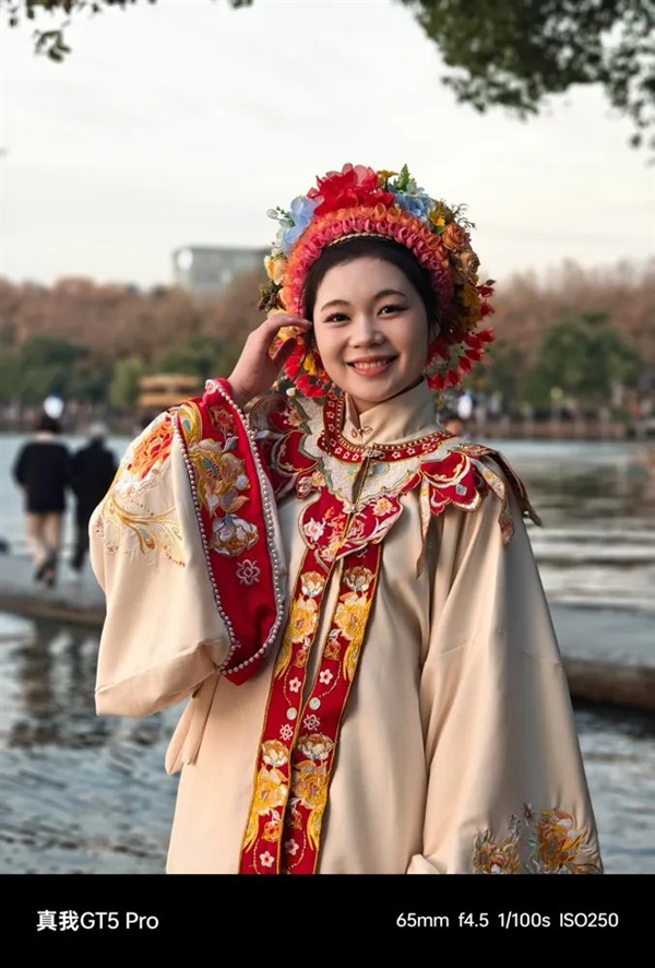 3298元的真我GT5 Pro 怕是把友商全整不會(huì)了。。。