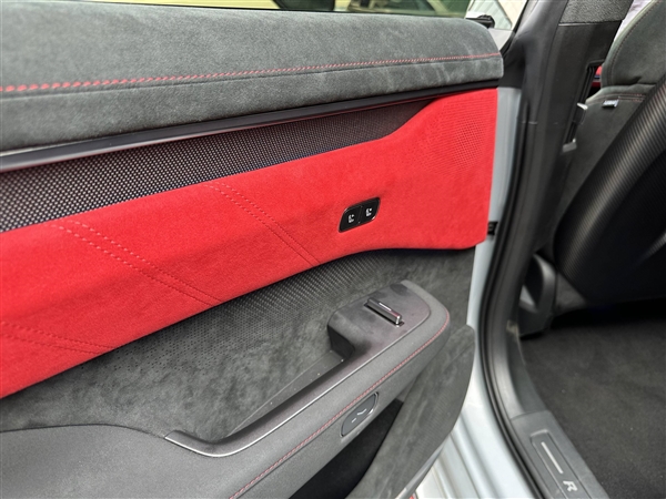 馬斯克的舒適圈 快被極氪打破了